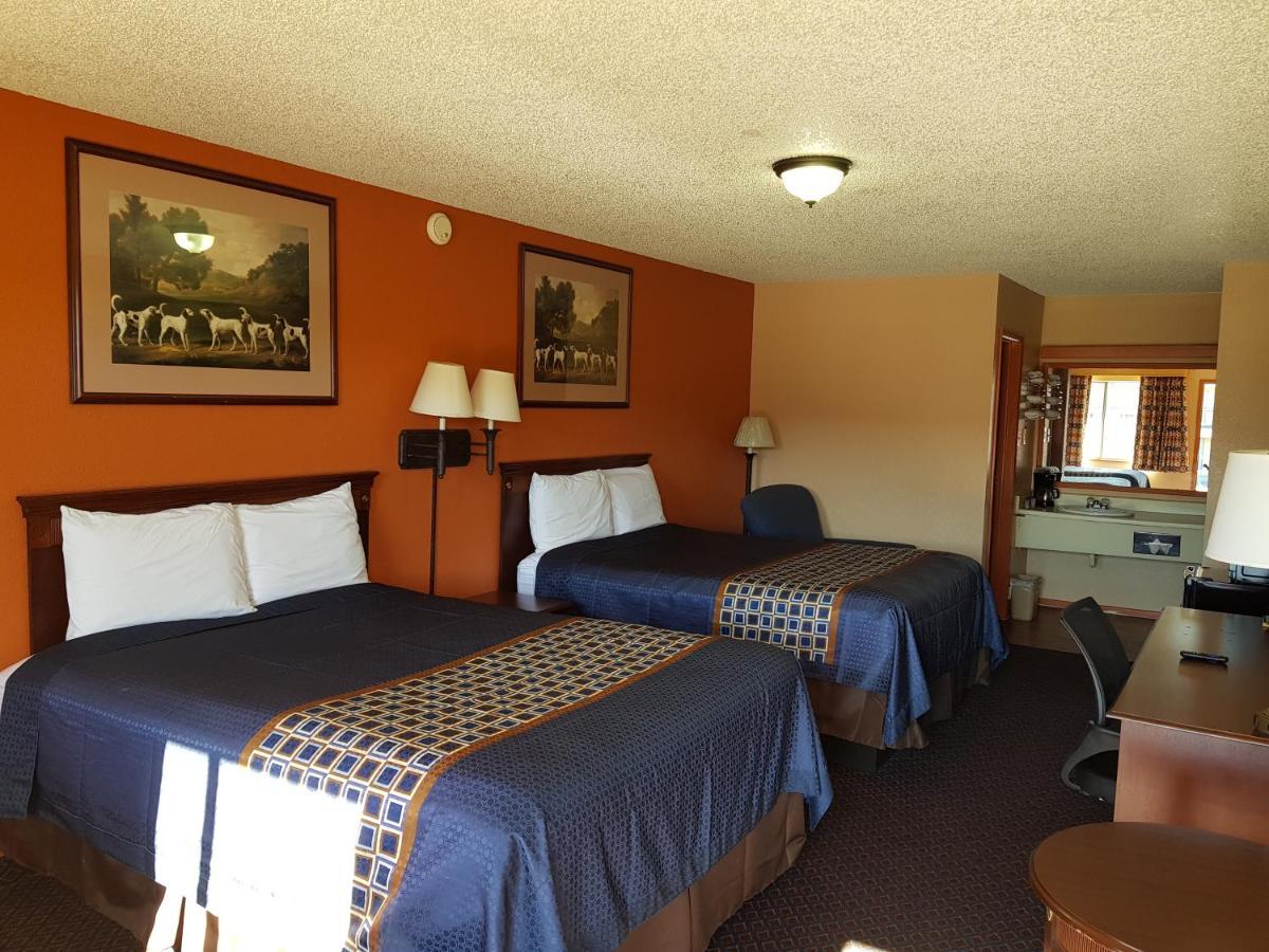 Budget Host Inn Eastland Exterior photo
